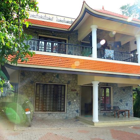 Daffodils Homestay Alappuzha Luaran gambar