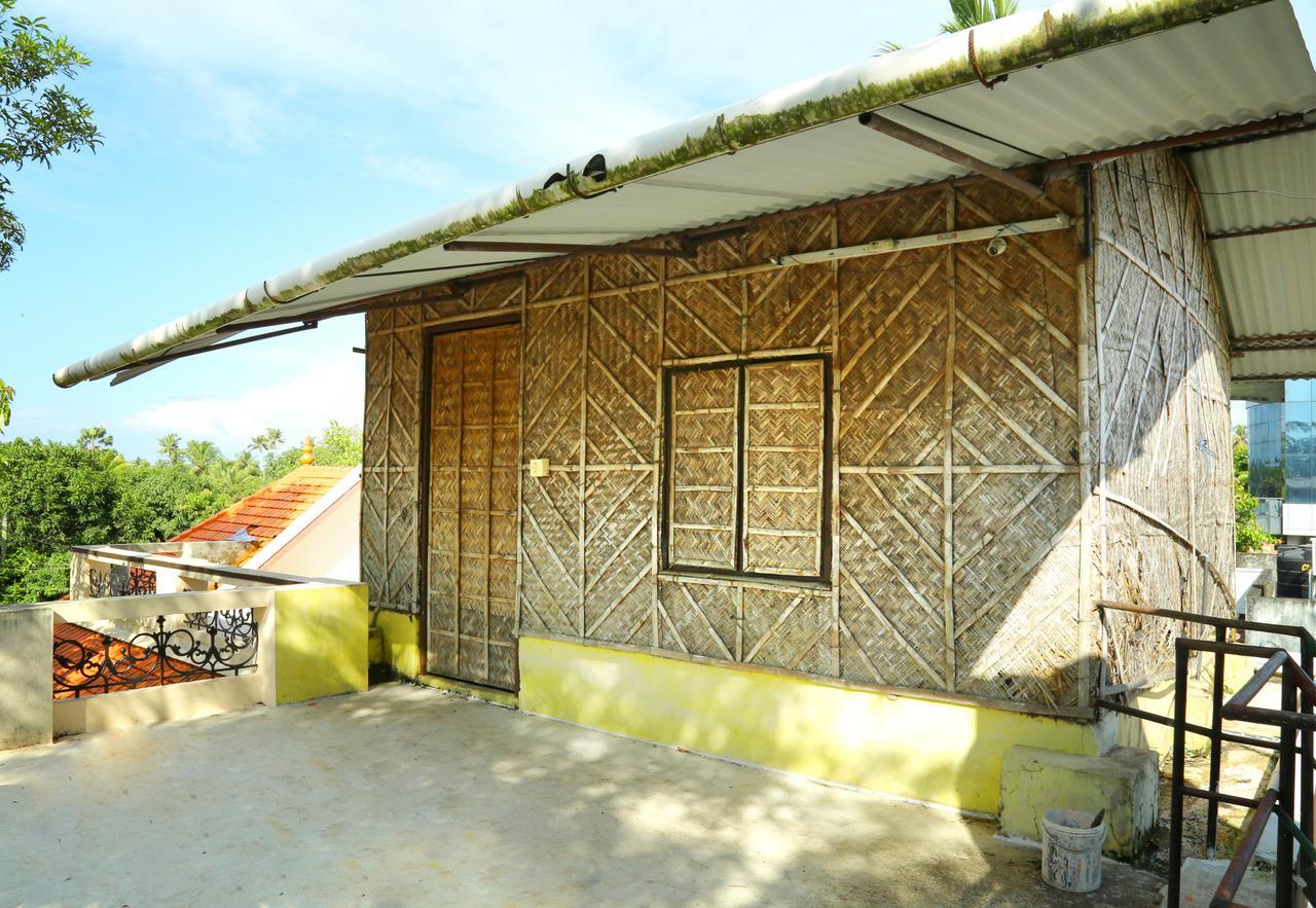 Daffodils Homestay Alappuzha Luaran gambar
